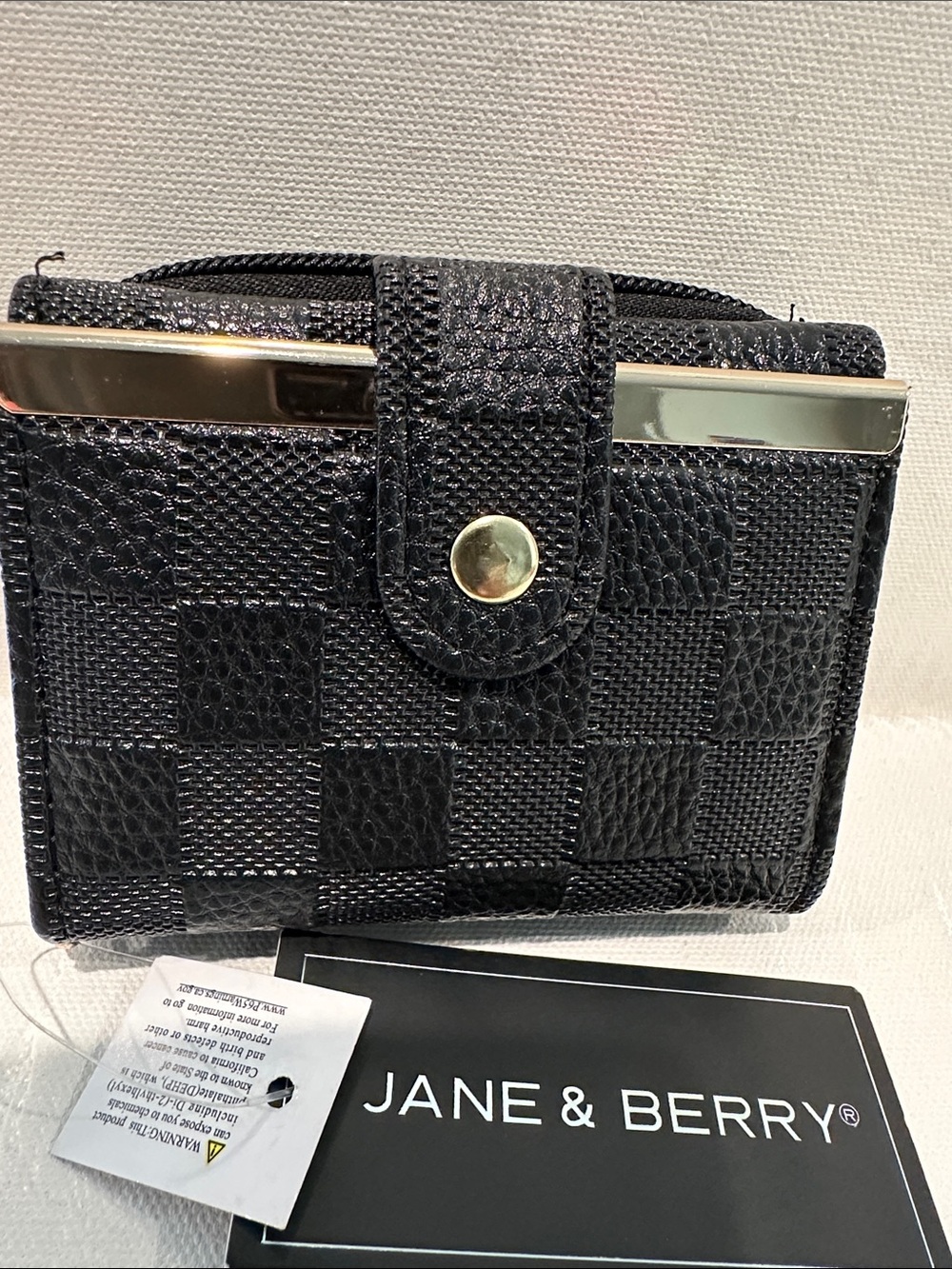 NWT Jane & Berry Compact Small Wallet with Card, ID, Bill and Coin Slots.
